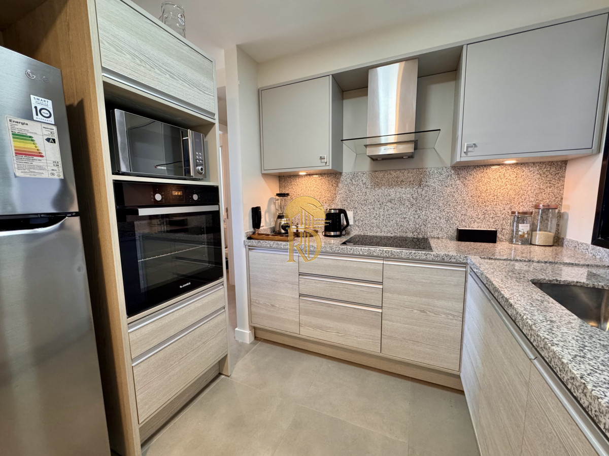 Venta apartamento 2 dormitorios 2 baños Punta del Este -id-142-25