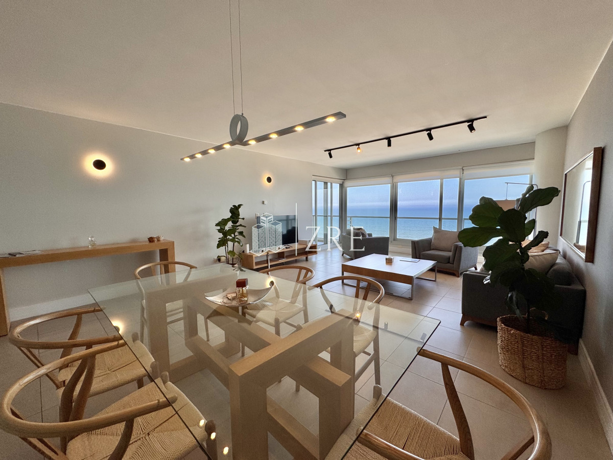 Apartamento ID.17 - Venta Apartamento 2 dormitorios y servicio Le Parc Punta Del Este