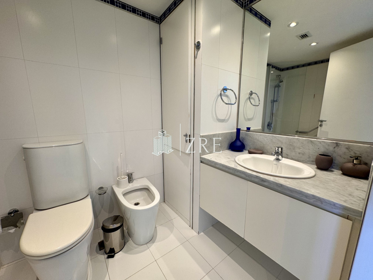 Apartamento ID.17 - Venta Apartamento 2 dormitorios y servicio Le Parc Punta Del Este