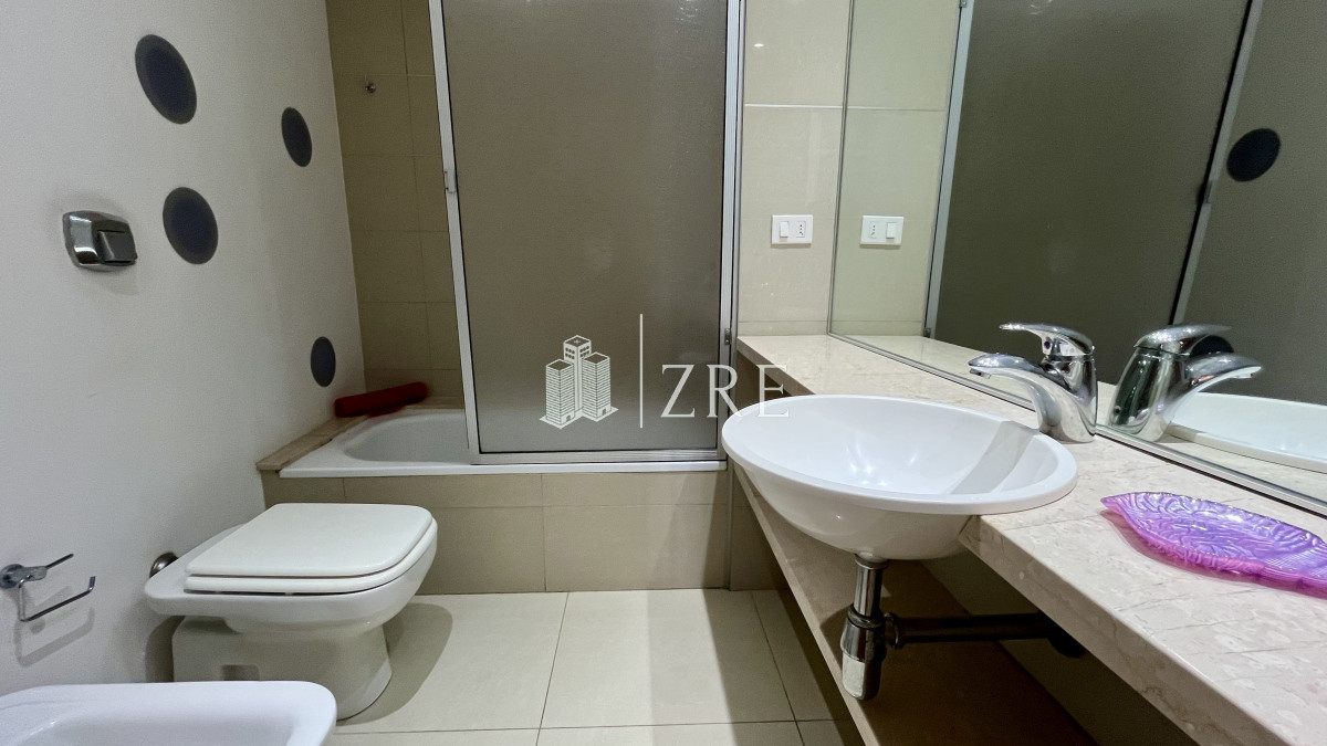 Apartamento ID.20 - Venta Apartamento 3 Dormitorios Punta del Este Av Roosevelt