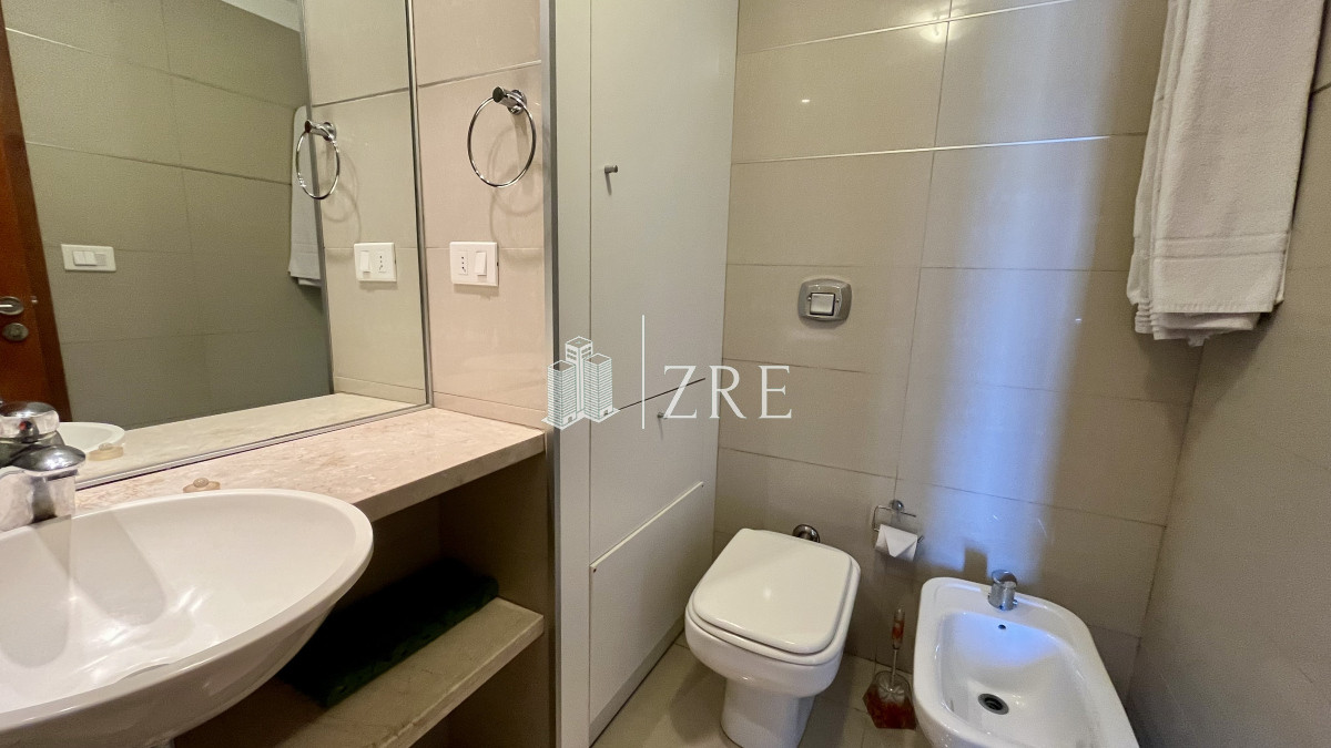 Apartamento ID.20 - Venta Apartamento 3 Dormitorios Punta del Este Av Roosevelt