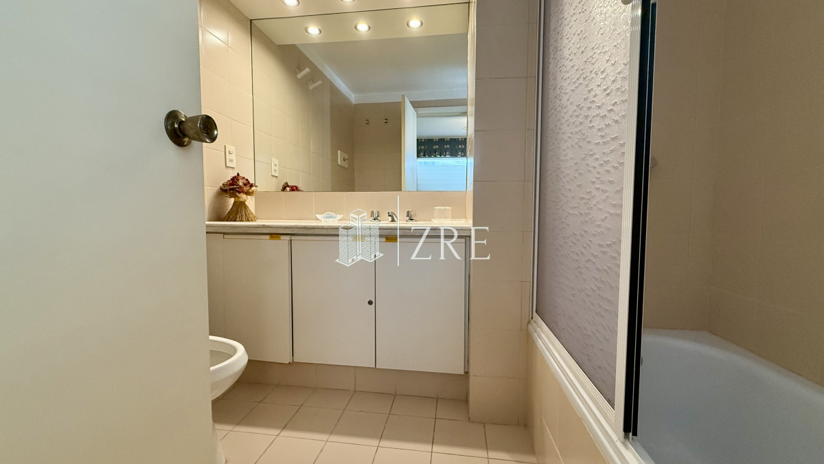 Apartamento ID.1068 - Venta Apartamento 2 Dormitorios Punta del Este