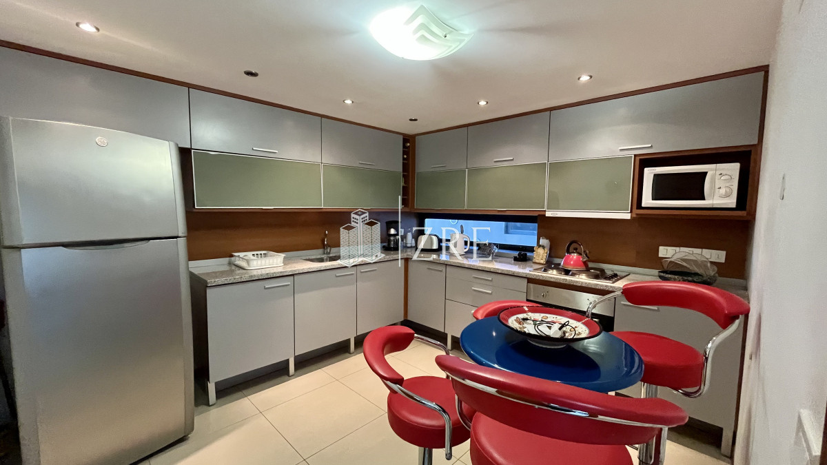 Apartamento ID.20 - Venta Apartamento 3 Dormitorios Punta del Este Av Roosevelt