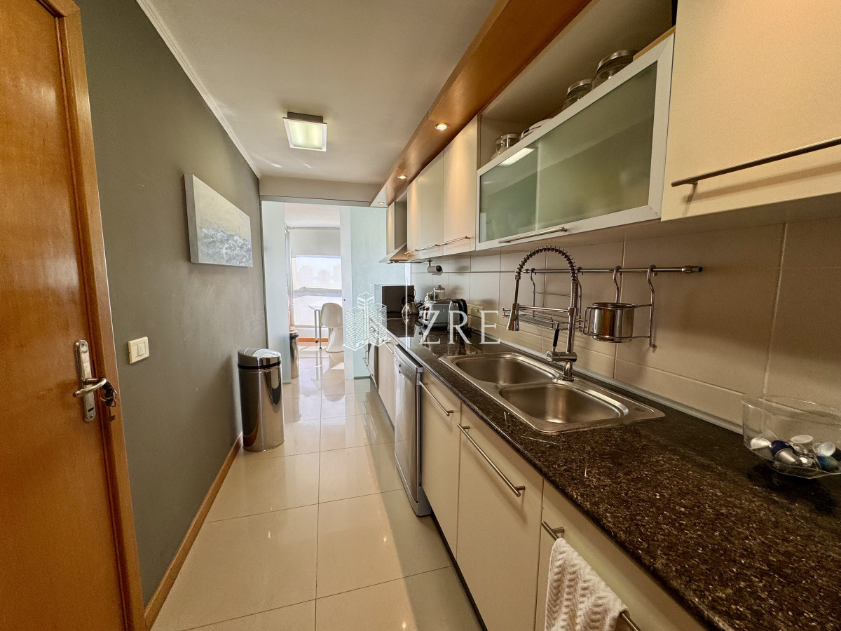 Apartamento ID.1225 - Venta Penthouse 4 dormitorios mas servicio Punta del Este