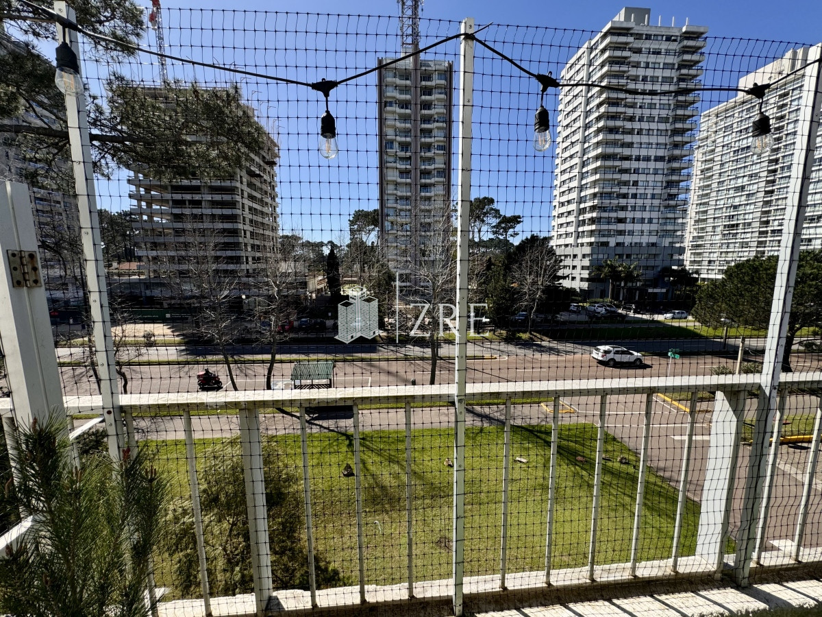 Apartamento ID.6 - Venta Apartamento 3 dormitorios Punta del Este