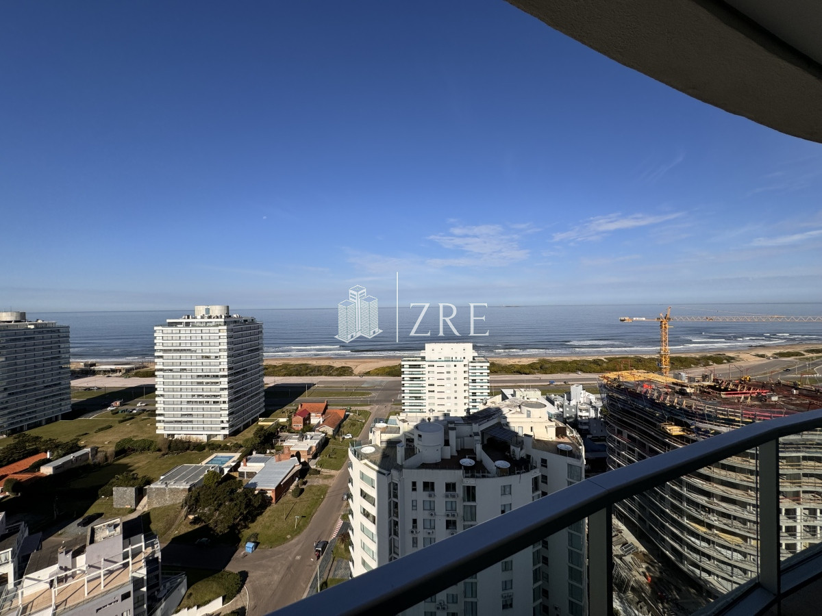 Apartamento ID.16 - Venta Apartamento 3 dormitorios 4 baños Punta del Este