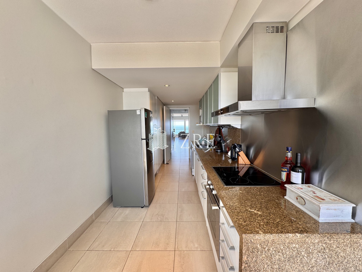 Apartamento ID.17 - Venta Apartamento 2 dormitorios y servicio Le Parc Punta Del Este