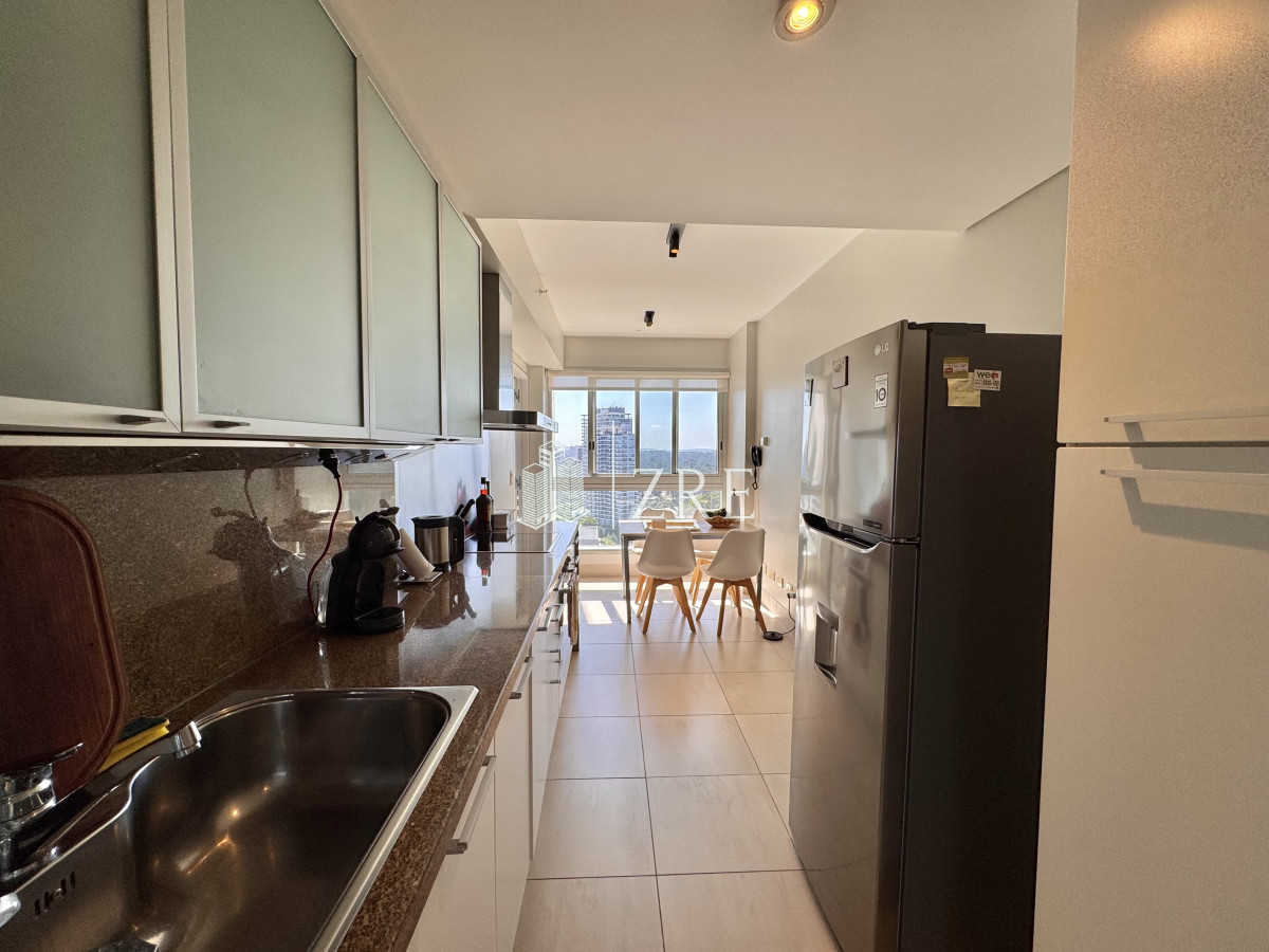 Apartamento ID.17 - Venta Apartamento 2 dormitorios y servicio Le Parc Punta Del Este