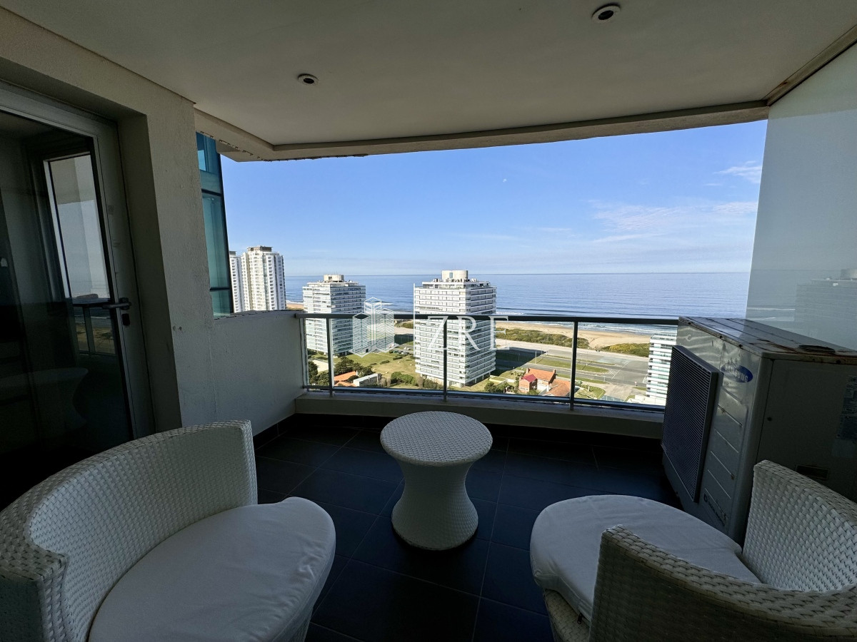 Apartamento ID.16 - Venta Apartamento 3 dormitorios 4 baños Punta del Este