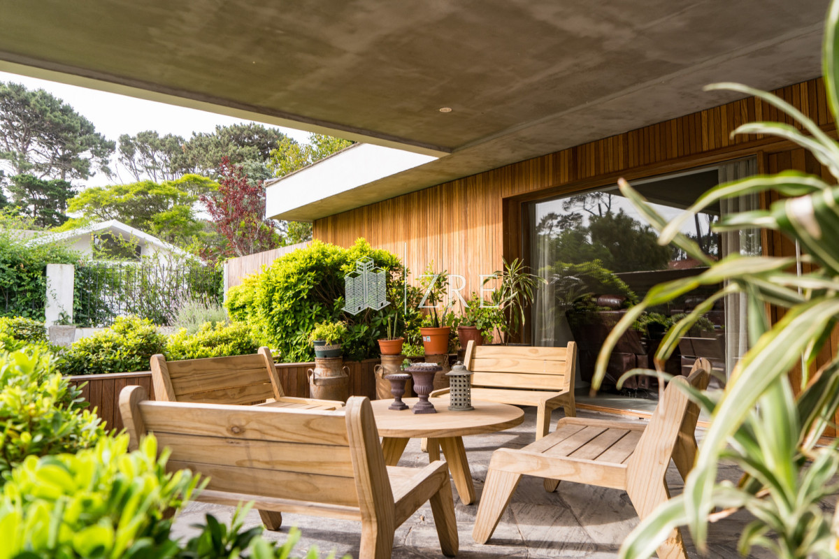 Casa ID.1273 - Venta Casa 4 dormitorios mas dependencia Punta del Este