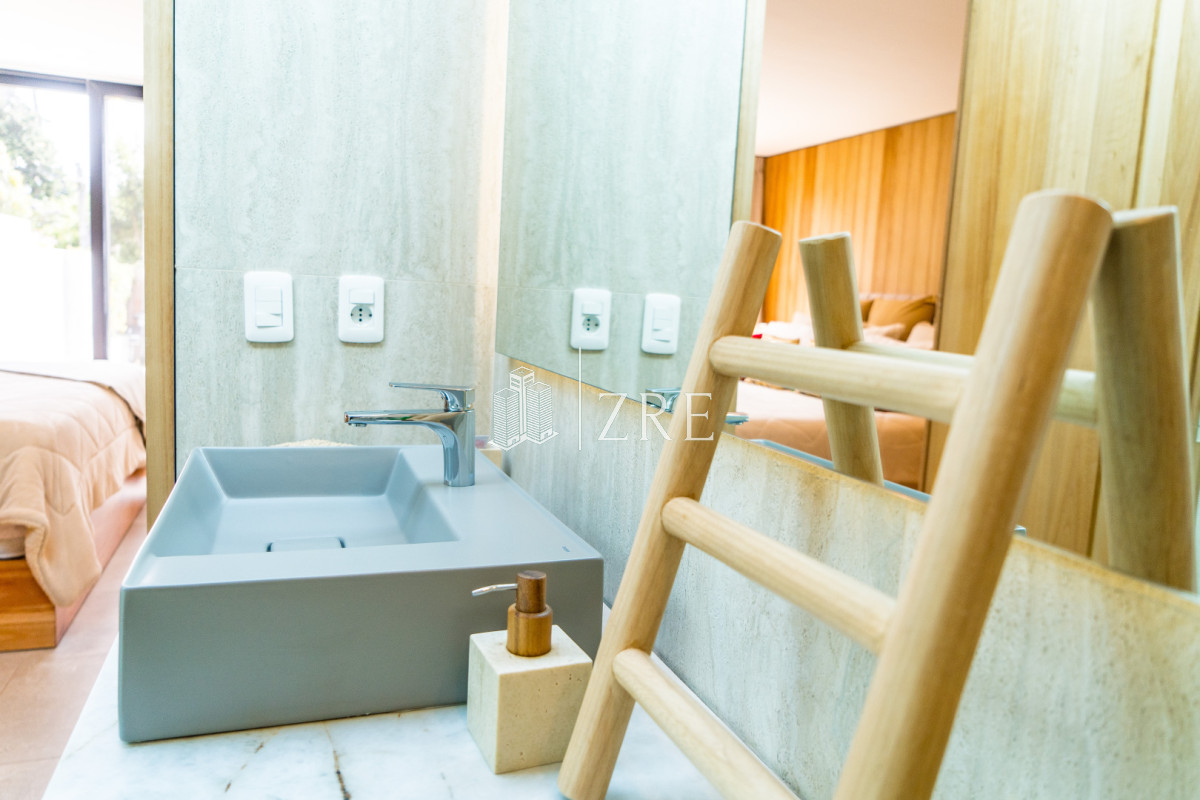 Casa ID.1273 - Venta Casa 4 dormitorios mas dependencia Punta del Este