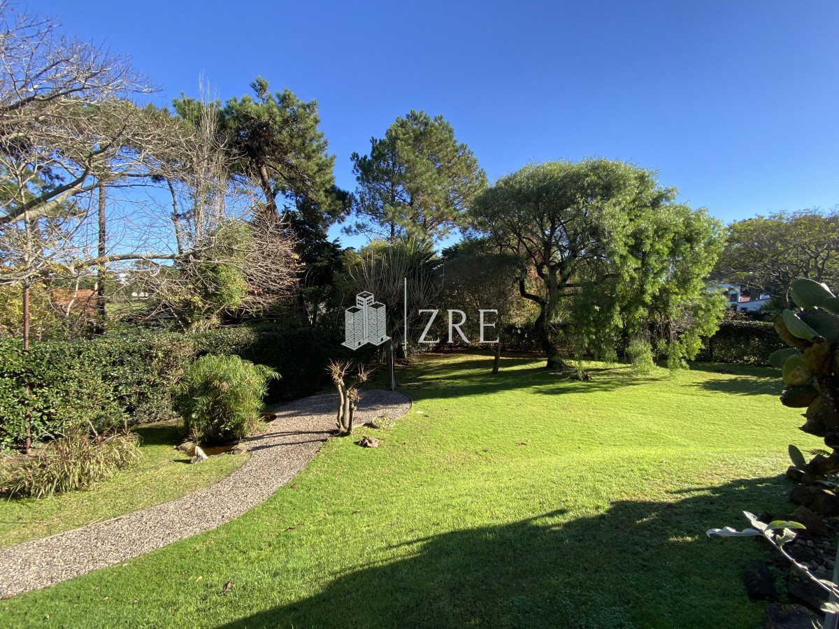 Casa ID.13 - Casa Venta 2 dormitorios + servicio Punta del Este