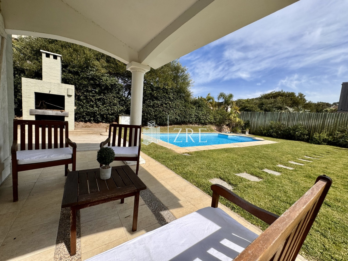 Casa ID.4 - Casa Alquiler anual 5 dormitorios Manantiales