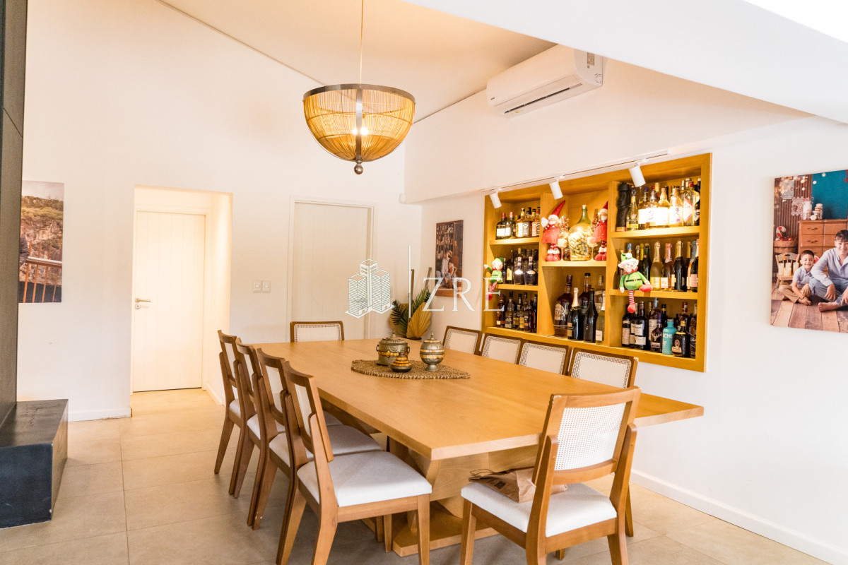 Casa ID.1273 - Venta Casa 4 dormitorios mas dependencia Punta del Este
