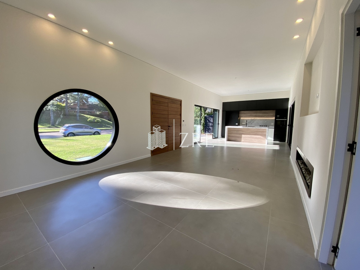 Casa ID.3 - Venta casa 3 dormitorios mas dependencia Punta del Este
