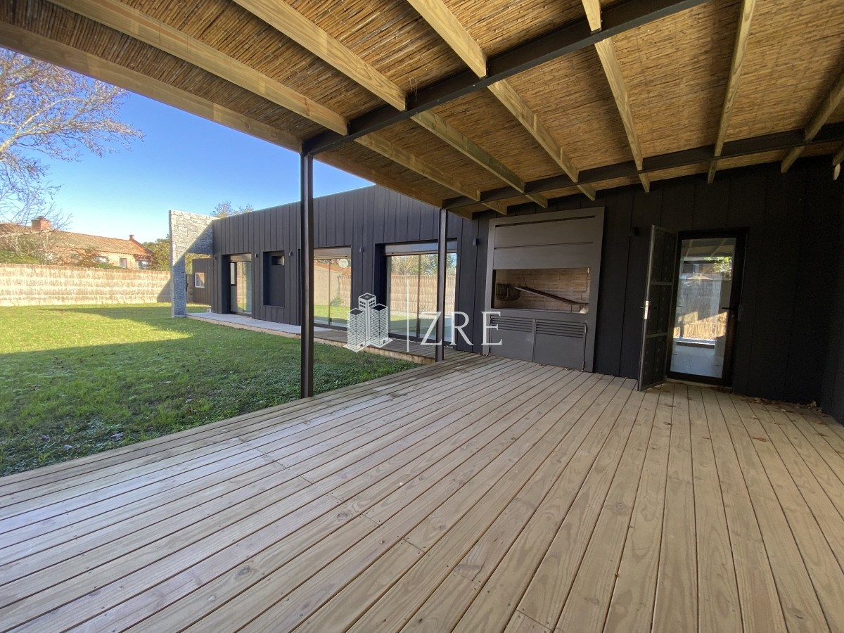 Casa ID.3 - Venta casa 3 dormitorios mas dependencia Punta del Este