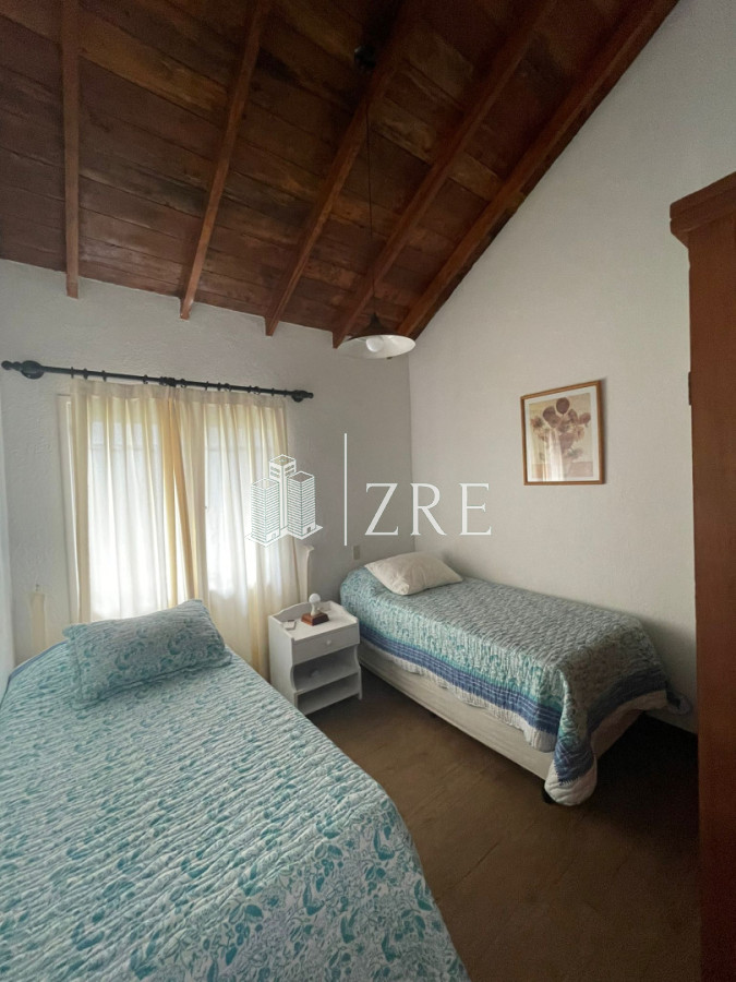 Casa ID.1470 - CASA EN ALQUILER TEMPORAL EN SAN RAFAEL 4 DORMITORIOS