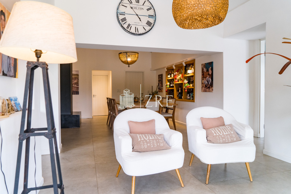 Casa ID.1273 - Venta Casa 4 dormitorios mas dependencia Punta del Este