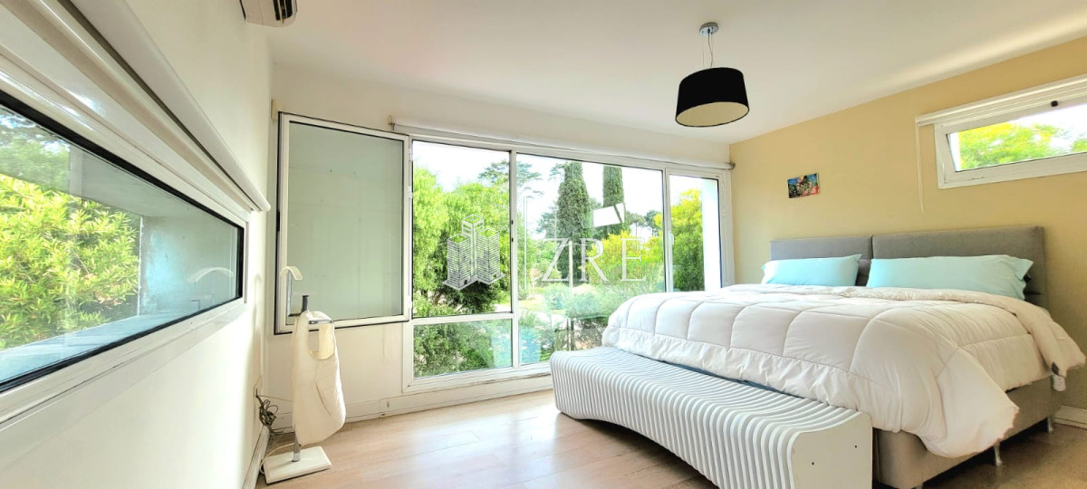 Casa ID.5 - Venta CASA 4 Dormitorios MARLY Punta del Este