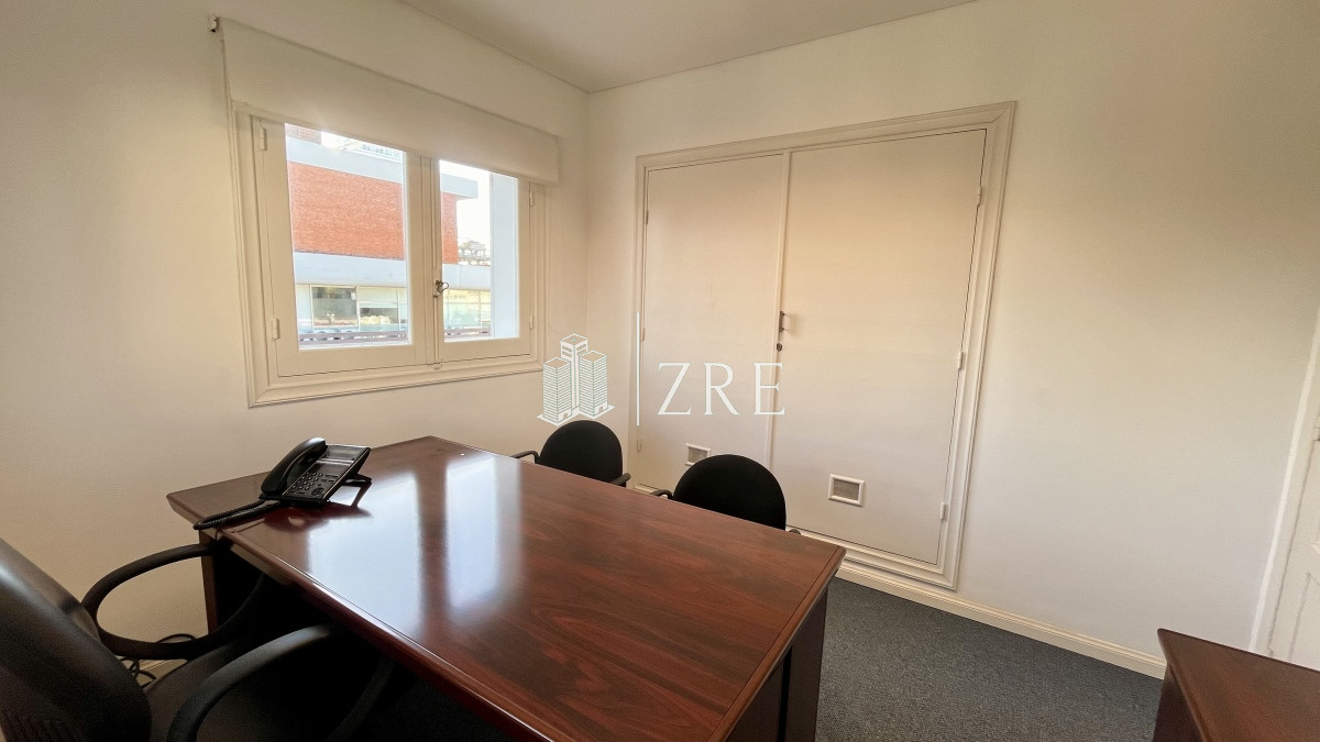 Oficina ID.1060 - Venta - Alquilo - Oficina  Punta del Este