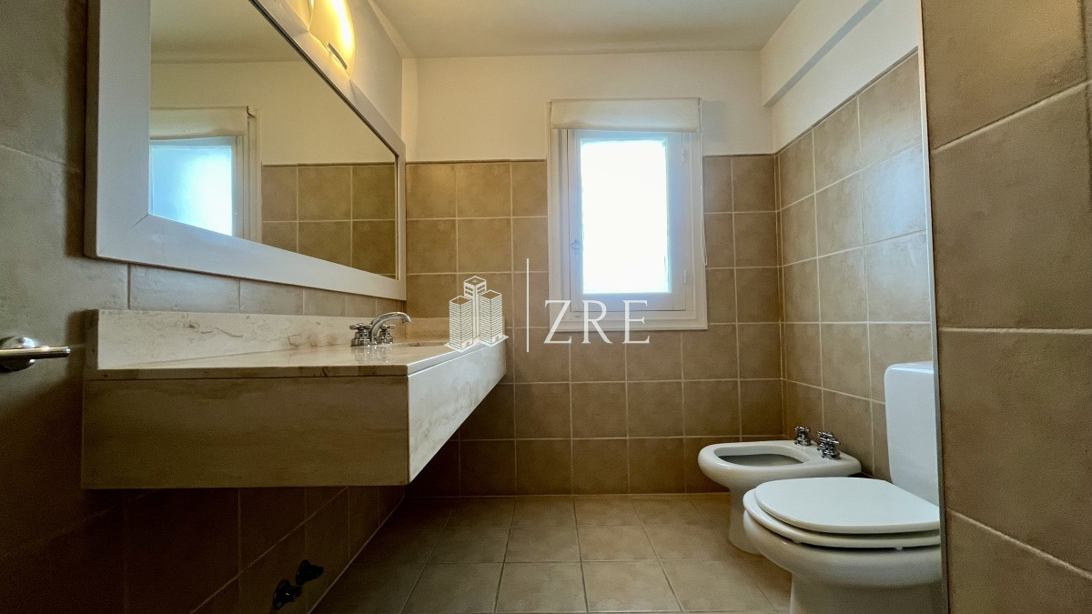 Oficina ID.1060 - Venta - Alquilo - Oficina  Punta del Este