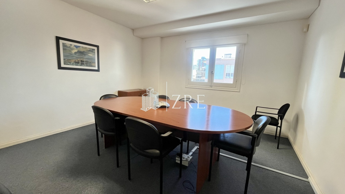 Oficina ID.1060 - Venta - Alquilo - Oficina  Punta del Este