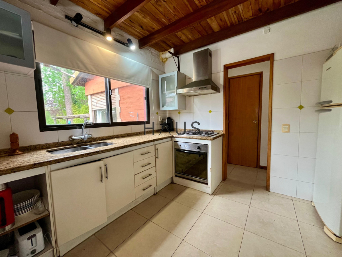 Casa ID.602 - VENTA CASA DE 4 DORMITORIOS PUNTA DEL ESTE 