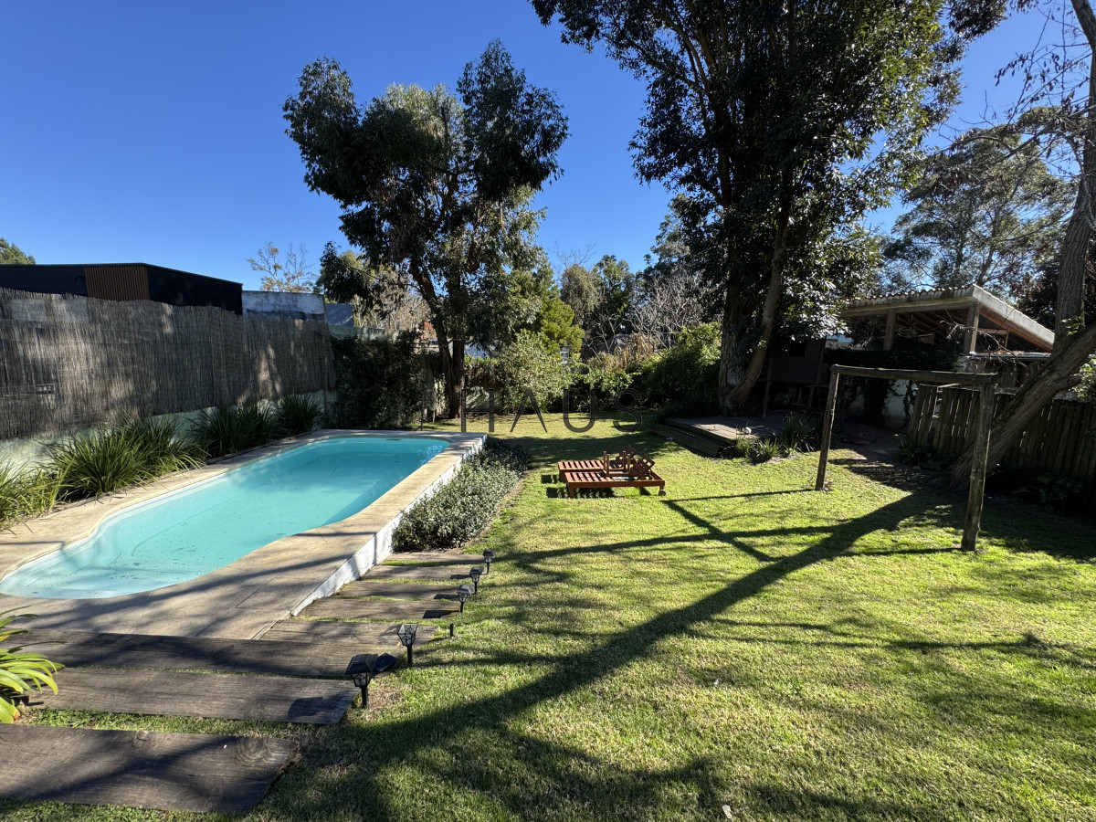 Casa ID.559 - Venta Casa 4 Dormitorios Pinares Punta del Este