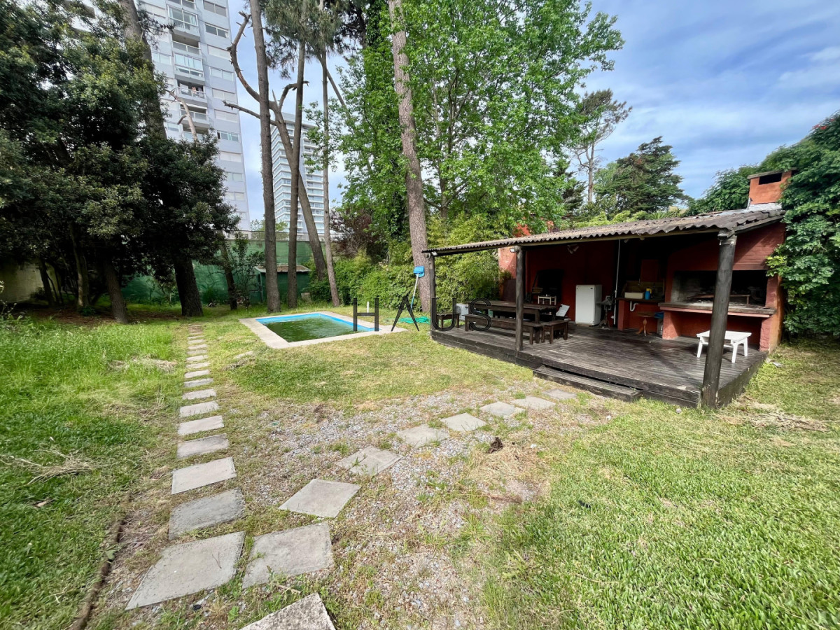 Casa ID.602 - VENTA CASA DE 4 DORMITORIOS PUNTA DEL ESTE 