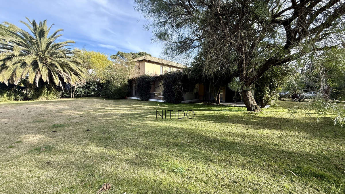 Casa ID.515 - Venta Casa 4 dormitorios Rincón del Indio Punta del Este