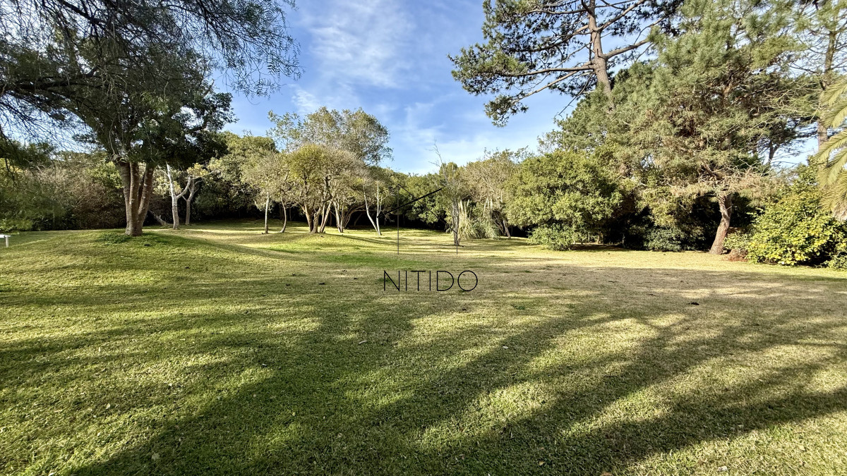 Casa ID.515 - Venta Casa 4 dormitorios Rincón del Indio Punta del Este