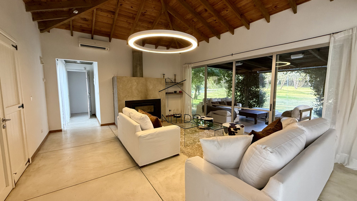 Casa ID.515 - Venta Casa 4 dormitorios Rincón del Indio Punta del Este