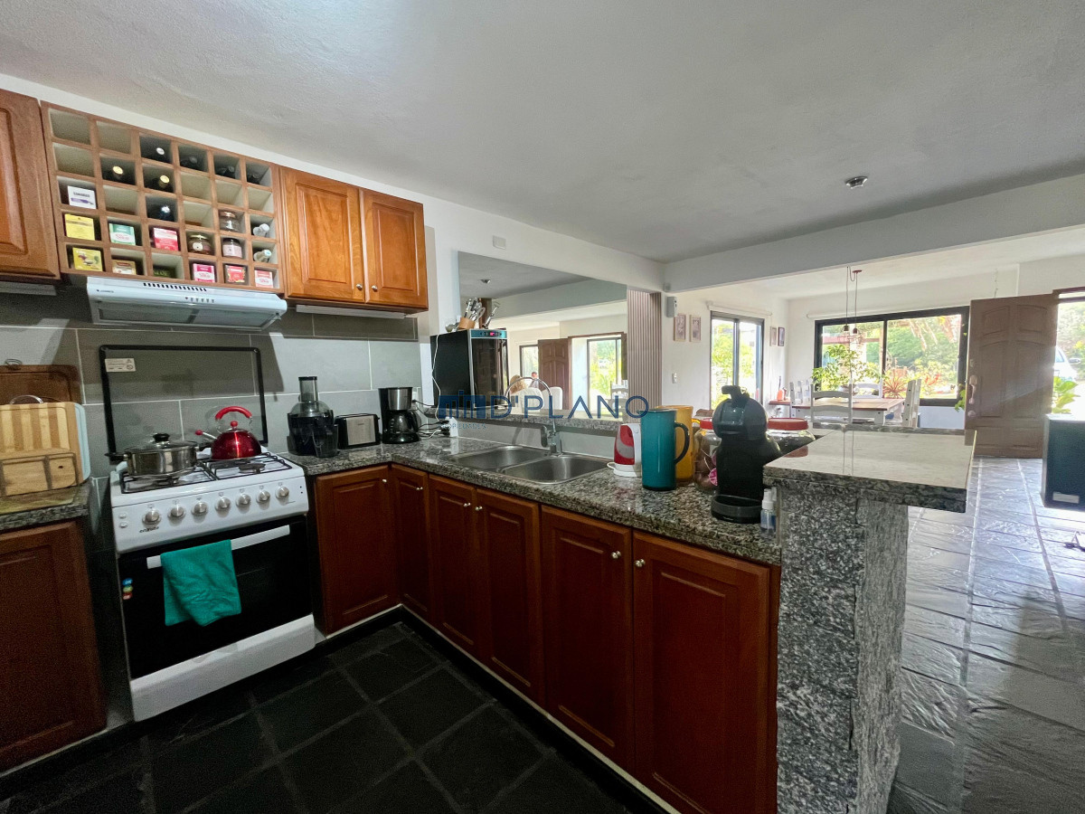 Casa ID.75 - VENTA CASA 3 DORMITORIOS 3 BAÑOS PORTEZUELO