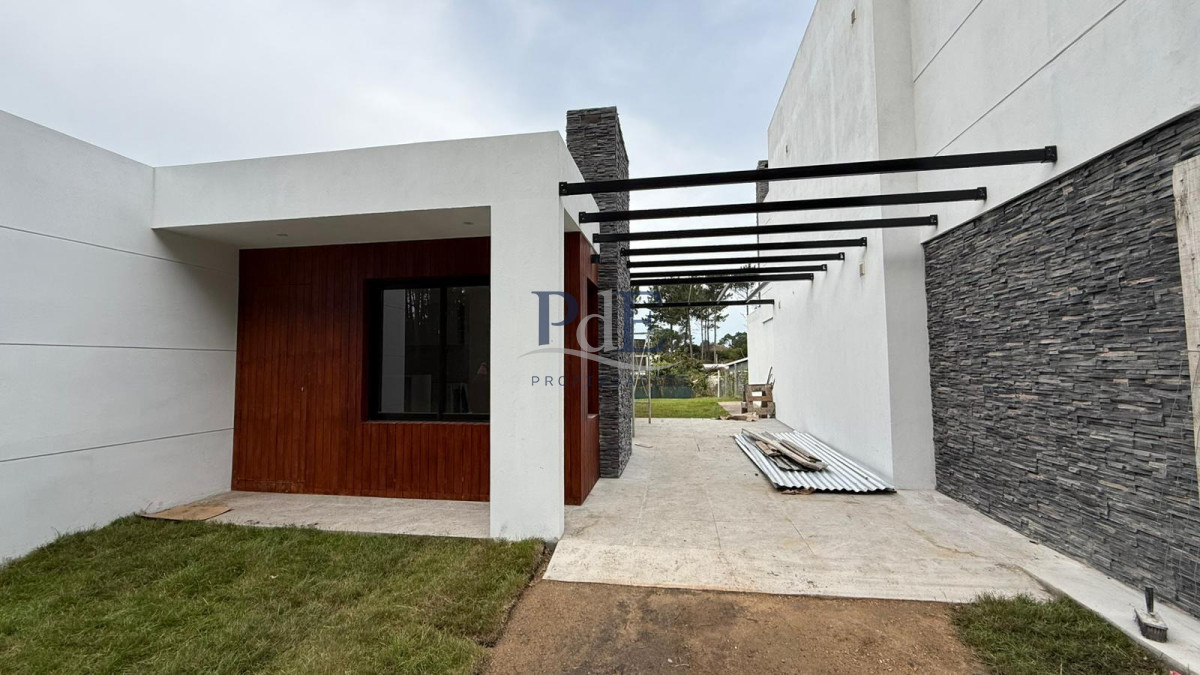 Casa en venta tres dormitorios Punta del Este  - Imagen 1