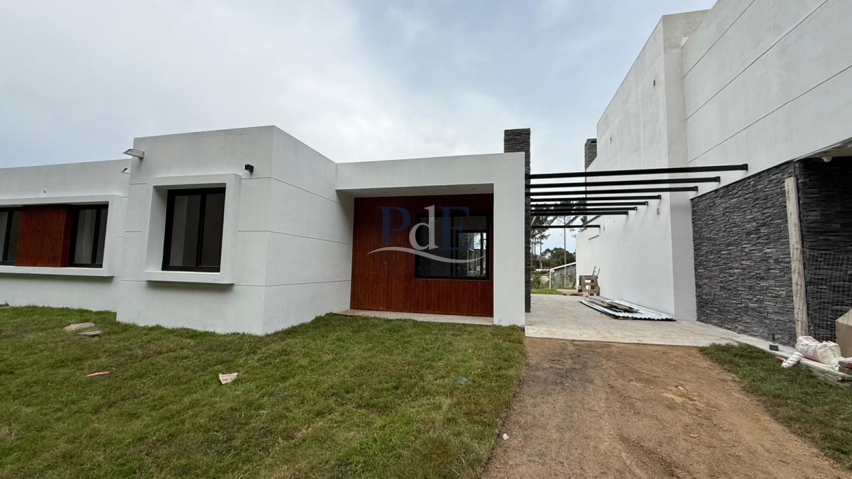 Casa en venta tres dormitorios Punta del Este 