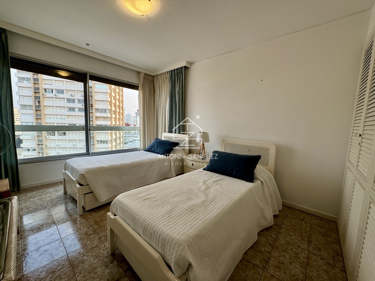 Apartamento ID.1006 - Venta Apartamento 3 Dormitorios Punta Del Este Mansa