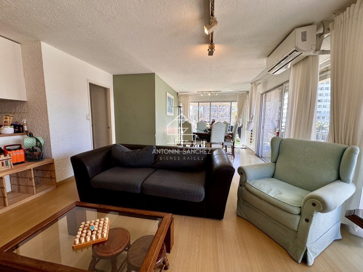 Apartamento ID.1126 - Venta Apartamento 3 dormitorios Punta del Este