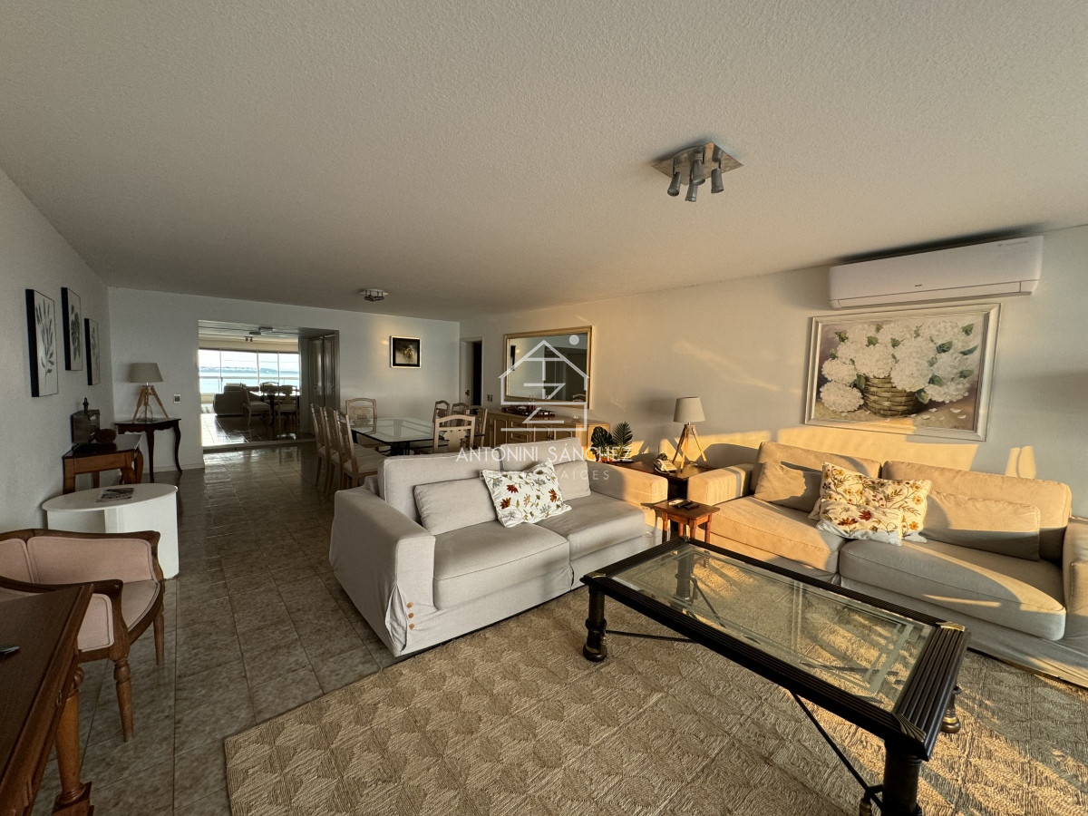 Apartamento ID.1006 - Venta Apartamento 3 Dormitorios Punta Del Este Mansa