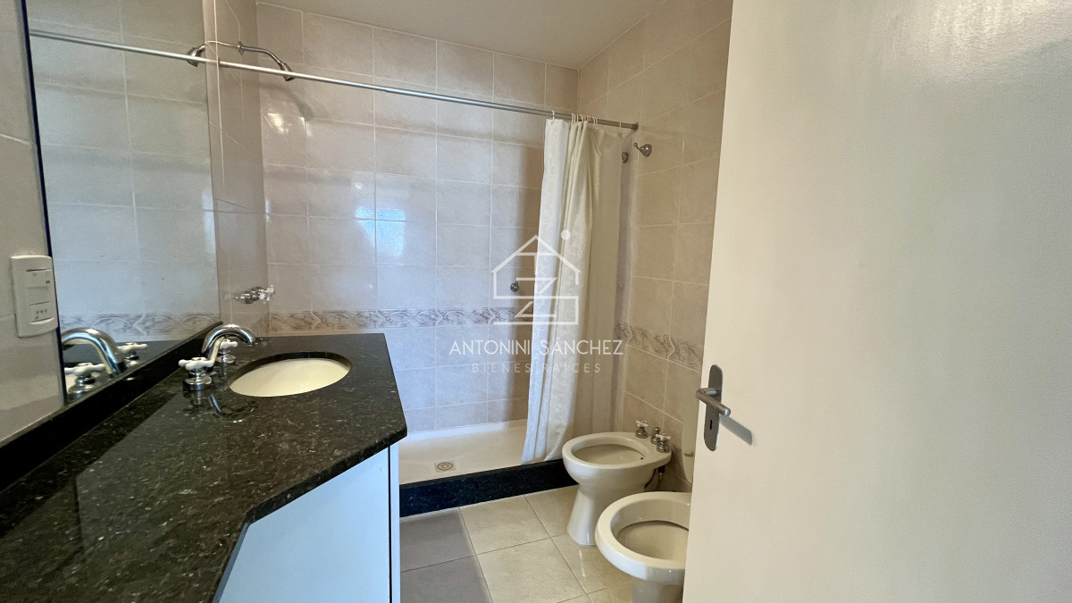 Apartamento ID.1999 - Venta Apartamento 3 Dormitorios Punta del Este 