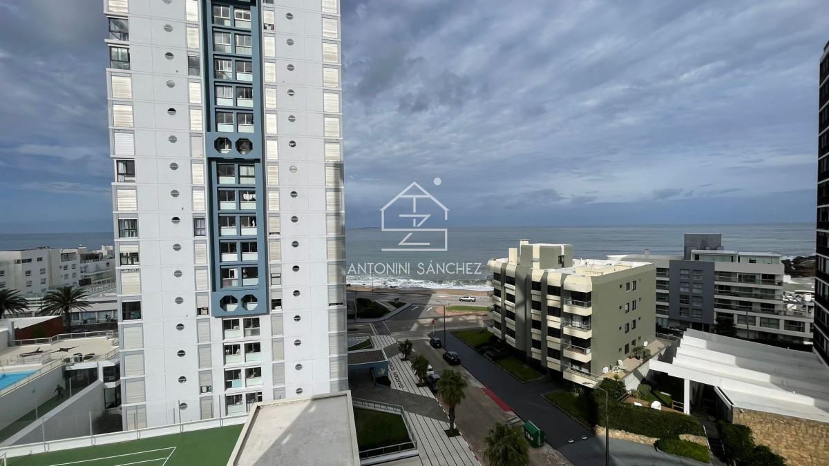 Apartamento ID.2210 - VENTA APARTAMENTO DE 2 DORMITORIOS. PUNTA DEL ESTE PENINSULA