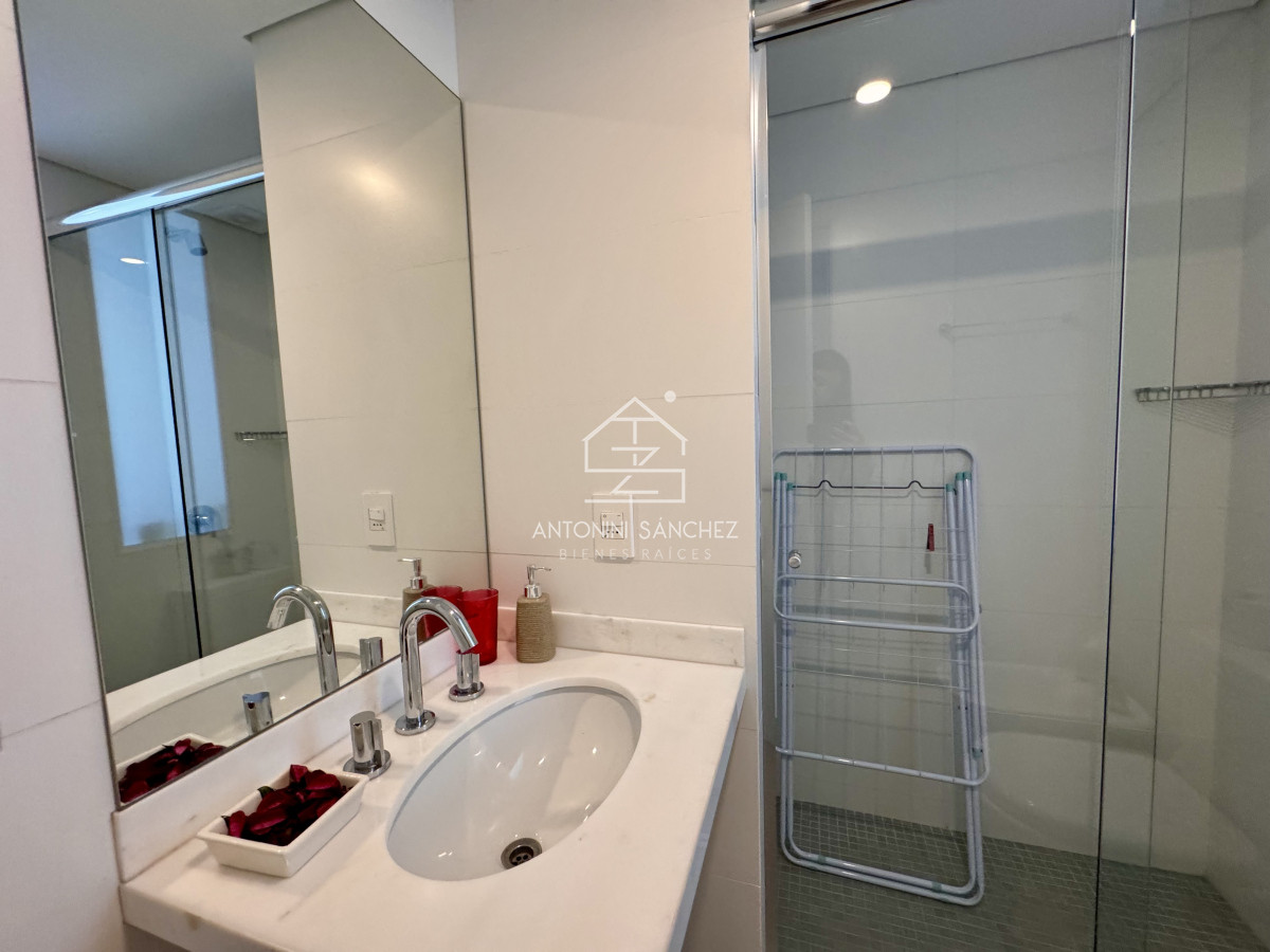 Apartamento ID.1865 - Venta apartamento 2 dormitorios 2 baños Punta del Este