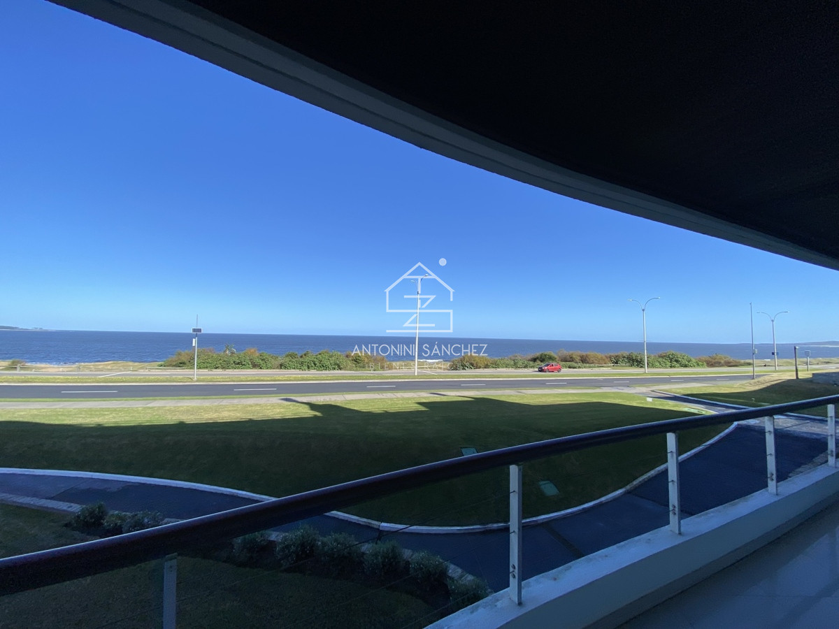 Apartamento ID.478 - Apartamento venta 3 dormitorios mas dependencia 