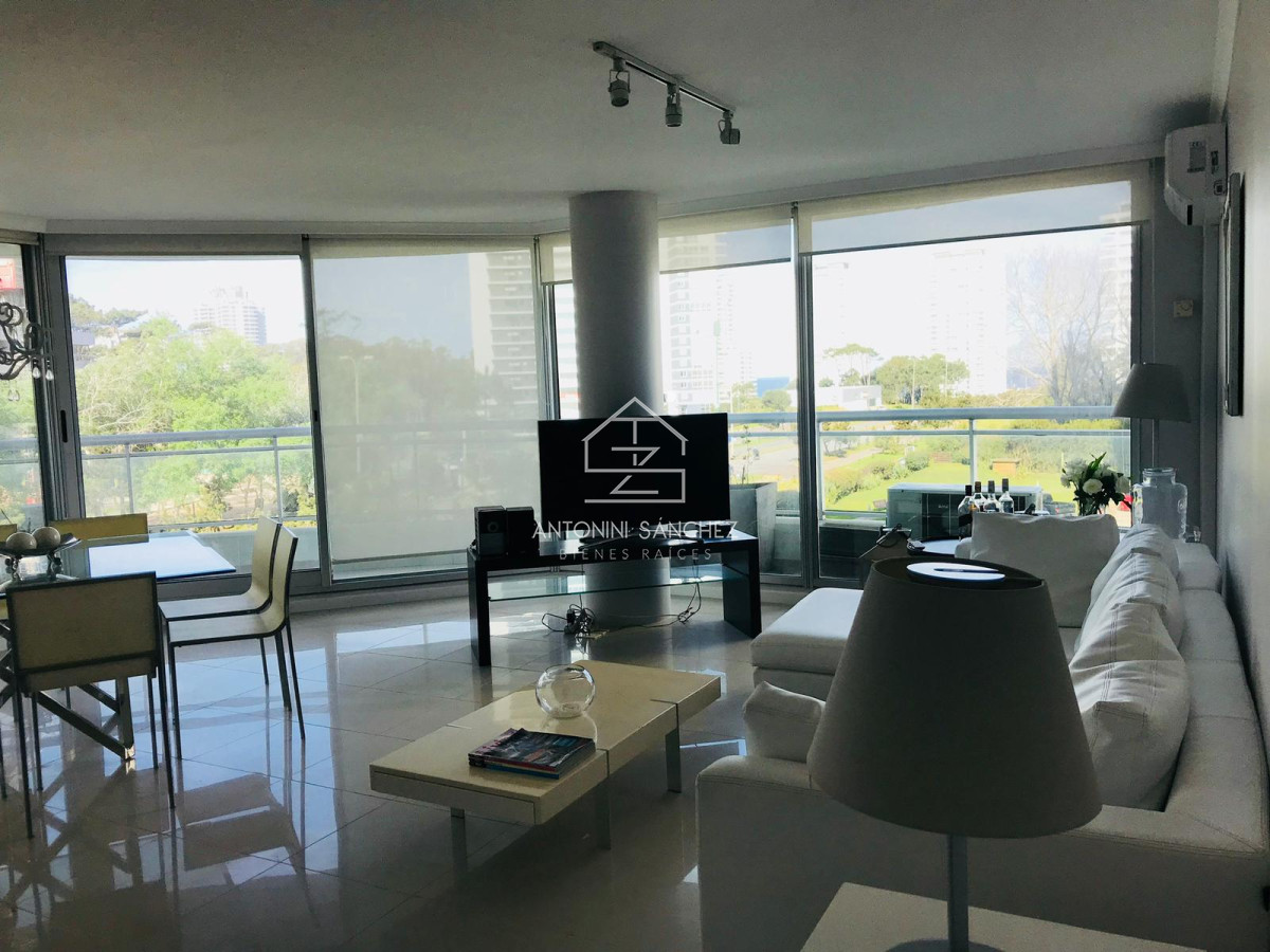 Apartamento ID.1254 - Venta apartamento 3 dormitorios mas dependencia Punta del Este