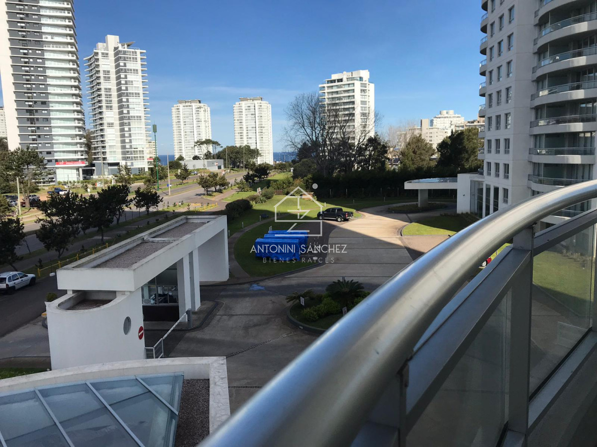 Apartamento ID.1254 - Venta apartamento 3 dormitorios mas dependencia Punta del Este