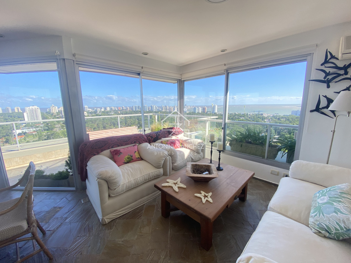 Apartamento ID.1547 - En venta, espectacular Pent-house, Punta del este