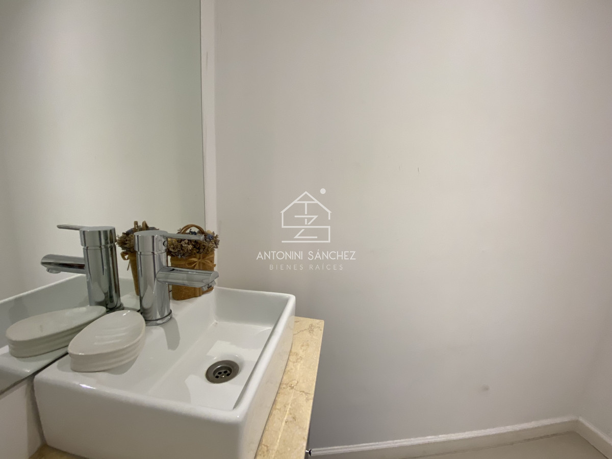 Apartamento ID.478 - Apartamento venta 3 dormitorios mas dependencia 