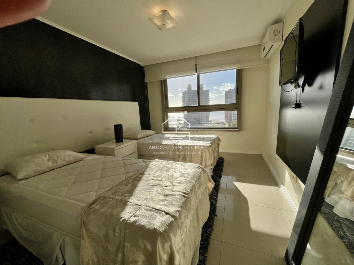 Apartamento ID.3511 - Venta Apartamento 3 Dormitorios Punta del Este