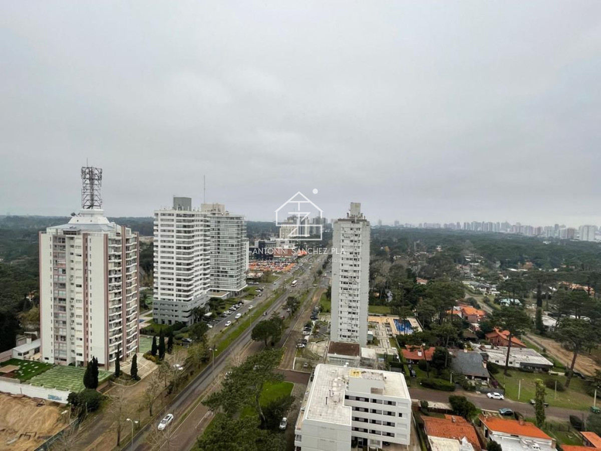 Apartamento ID.3520 - APTO PISO ALTO SOBRE ROOSEVELT 