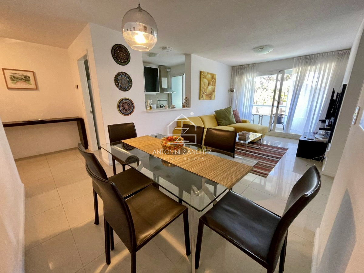 Apartamento ID.1598 - Alquiler anual apartamento 2 dormitorios Punta del Este