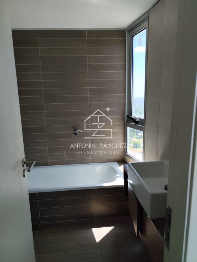 Apartamento ID.1166 - Venta apartamento 3 dormitorios Punta del Este
